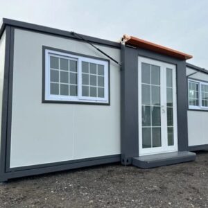 Mobiles Minihaus mit zwei Schlafzimmern und Küche – Modell Deluxe Stahlworks – Bild 3