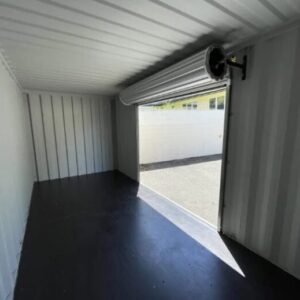 20-Fuß Seecontainer, One-Trip-Zustand, ausgestattet mit Rolltor – Bild 3
