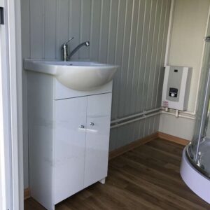 SANITÄRCONTAINER – WC + DUSCHE + WASSERTANK – Bild 4