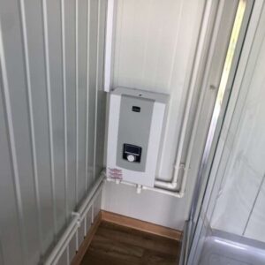 SANITÄRCONTAINER – WC + DUSCHE + WASSERTANK – Bild 3