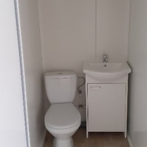 18 m² Bürocontainer mit Sanitäranlagen – Bild 4