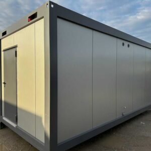 Sanitärcontainer 3 × 6 m – ausgestattet mit 6 Duschen, 2 Waschbecken und 300-Liter-Warmwasserboiler – Bild 4