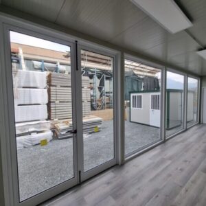 Monoblock-Container für Verkaufsbüro – 12 × 2,5 m – Bild 4