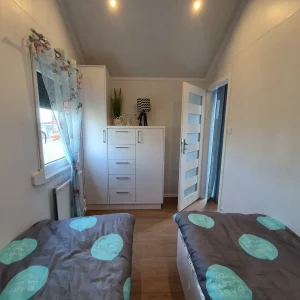 Modernes Mobilheim – Maße 12 × 4 m – Bild 9